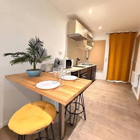 C Coispine En Rdc Face A La Meuse *