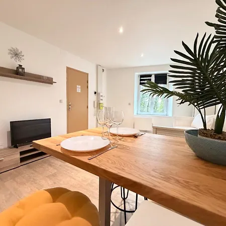 C Coispine En Rdc Face A La Meuse *