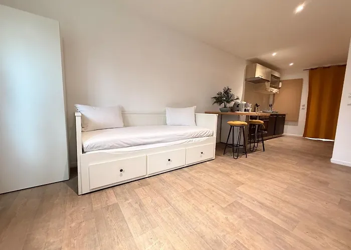 Appartamento C Coispine En Rdc Face à La Meuse *