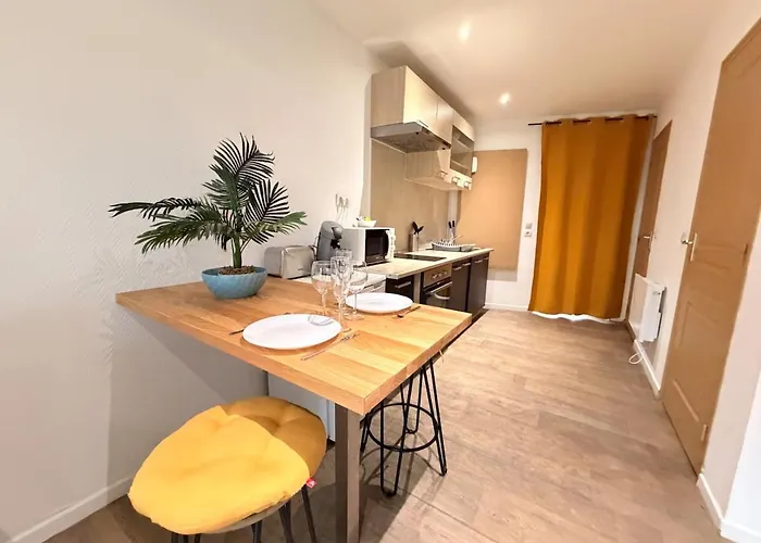 C Coispine En Rdc Face à La Meuse *