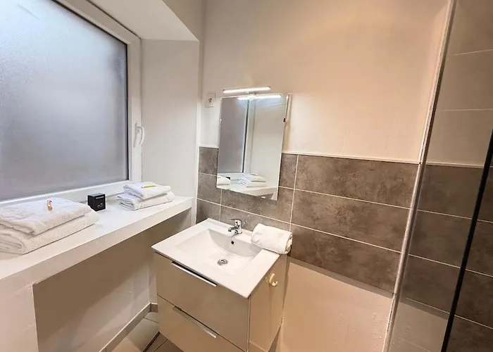 Appartamento C Coispine En Rdc Face à La Meuse *