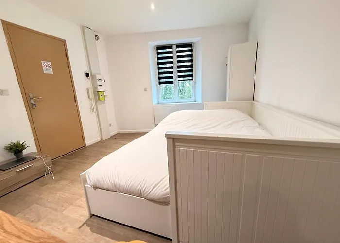 C Coispine En Rdc Face à La Meuse *