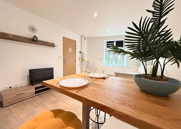 C Coispine En Rdc Face à La Meuse *